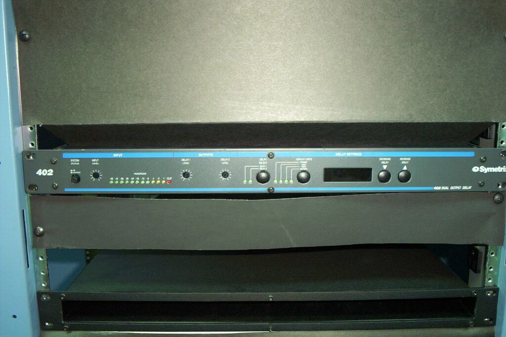 Symetrix 402.jpg