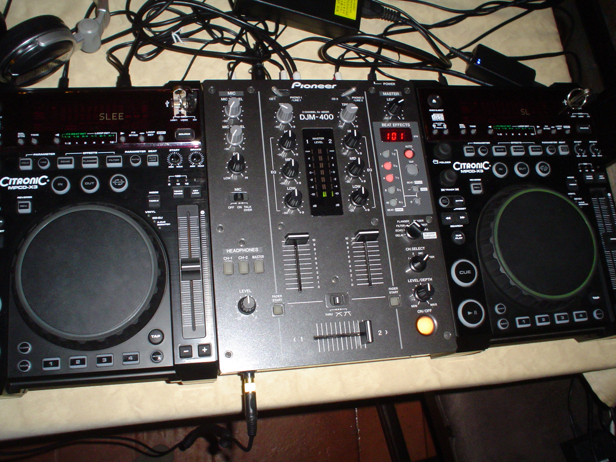 Playere + mixer.JPG